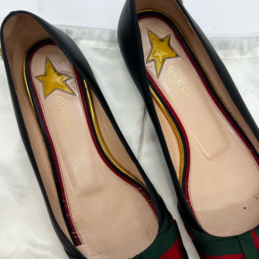 Gucci Women's Black Leather Flats with Bow - Picture 2 of 6